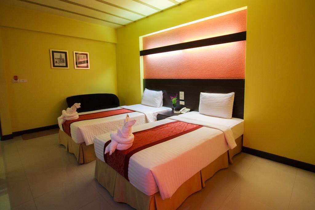 Brookside Valley Resort Rayong Exteriör bild