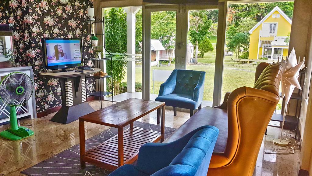 Brookside Valley Resort Rayong Exteriör bild